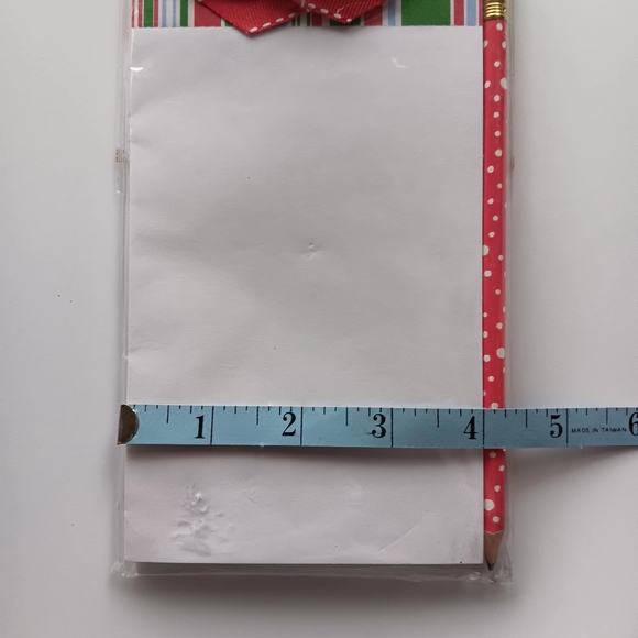 NEW Notepads Bundle of 3, Tall with Magnet, Gratitude Challenge, Talbots - Picture 12 of 13